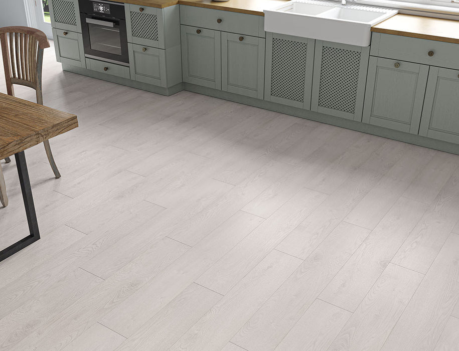 Laminate Flooring – Natural Dark Oak – AGT Effect Premium Everest – 191mm x 1380mm – 12mm