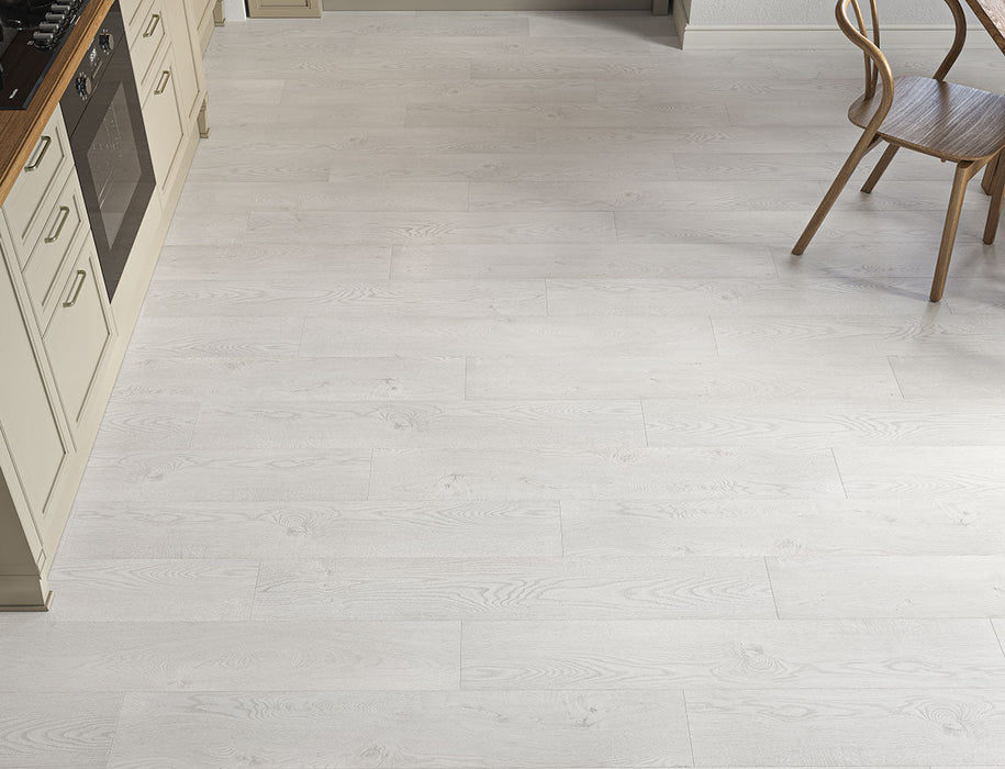 Laminate Flooring – Light Brown Oak – AGT Effect Premium Alp – 191mm x 1380mm – 12mm