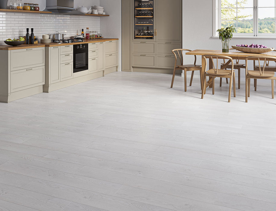 Laminate Flooring – Light Brown Oak – AGT Effect Premium Alp – 191mm x 1380mm – 12mm