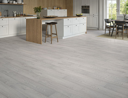 Laminate Flooring – Warm Brown Oak – AGT Effect Elbruz – 191mm x 1380mm – 8mm