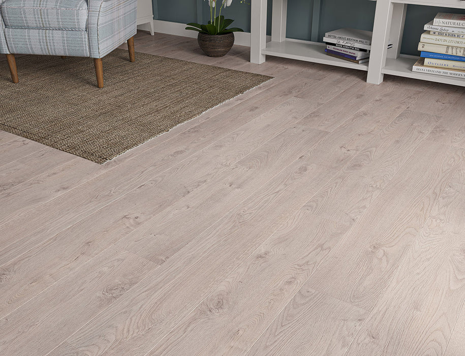 Laminate Flooring – Coffee Brown Oak – AGT Effect Tibet – 191mm x 1380mm – 8mm