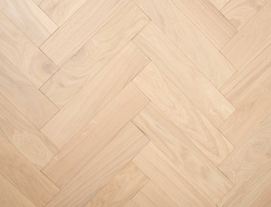 Engineered Oak Herringbone Flooring – Natural Oak – Smooth Invisible Oiled – 90mm x 400mm – 15/4mm