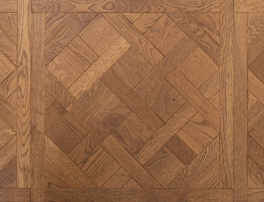 Engineered Oak Versailles Flooring – Golden Oak – Brushed & Oiled – 600mm x 600mm – 14/3mm