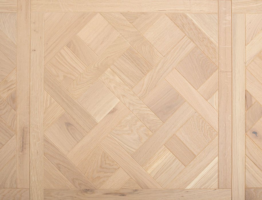 Engineered Oak Versailles Flooring – Natural Oak – Brushed Invisible Oiled – 600mm x 600mm – 14/3mm