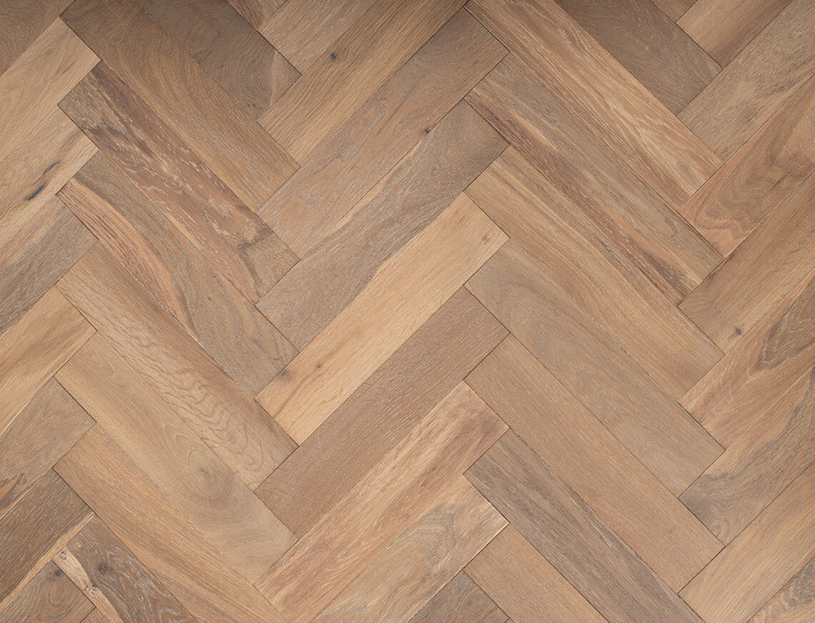 Engineered Oak Herringbone Flooring – Grey Oak – Smoked Brushed Oiled – 90mm x 400mm – 15/4mm