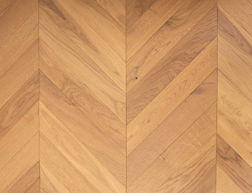 Engineered Oak Chevron Flooring – Natural Oak – Brushed & Oiled – 90mm x 510mm – 14/3mm