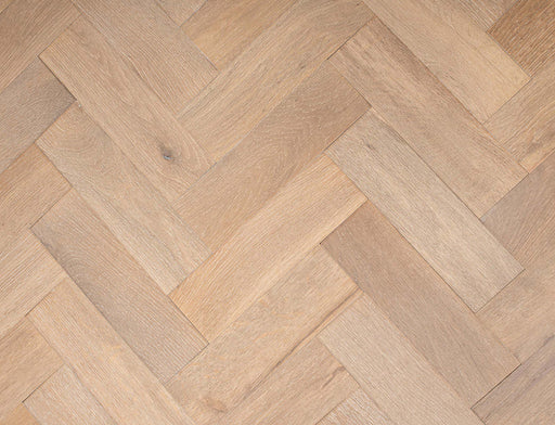 Engineered Oak Herringbone Flooring – Smoked White Oak – Grey Brushed Oiled – 90mm x 300mm – 14/3mm