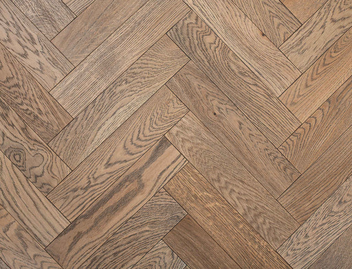 Engineered Oak Herringbone Flooring – Smoked Oak – Brushed & Oiled – 90mm x 400mm – 15/4mm
