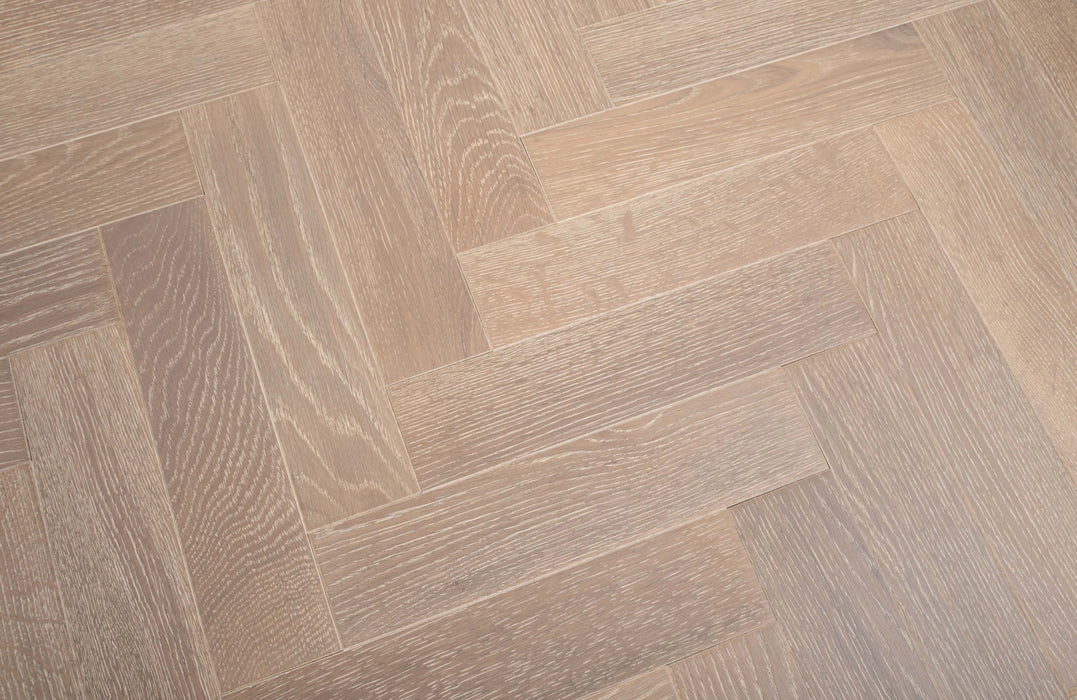 Engineered Oak Herringbone Flooring – Mouse Oak – Brushed & Lacquered – 80mm x 350mm – 20/6mm