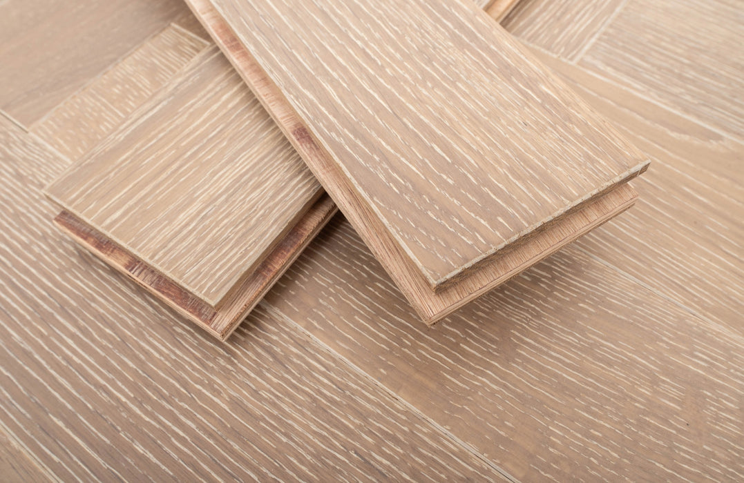 Engineered Oak Herringbone Flooring – Mouse Oak – Brushed & Lacquered – 80mm x 350mm – 20/6mm
