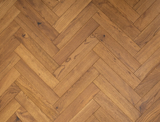 Solid Wood Herringbone Flooring – Natural Oak – Smooth Invisible UV Oiled – 90mm x 400mm – 18mm