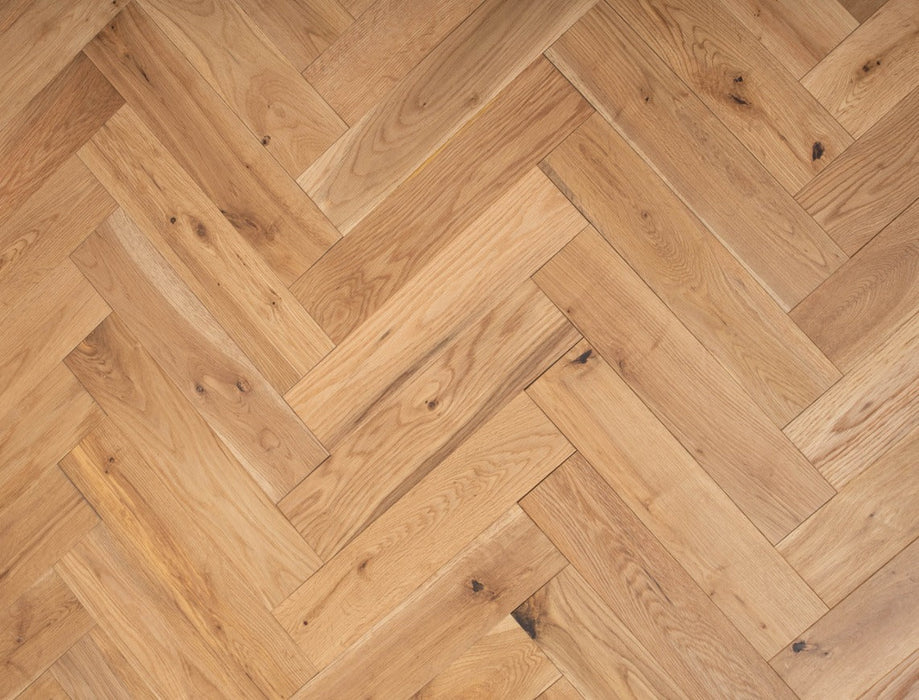 Solid Wood Herringbone Flooring – Natural Oak – Brushed UV Lacquered – 70mm x 350mm – 18mm