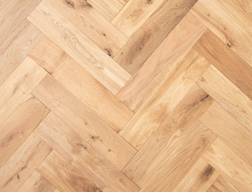 Solid Wood Herringbone Flooring – Natural Oak – Smooth UV Lacquered – 70mm x 350mm – 18mm