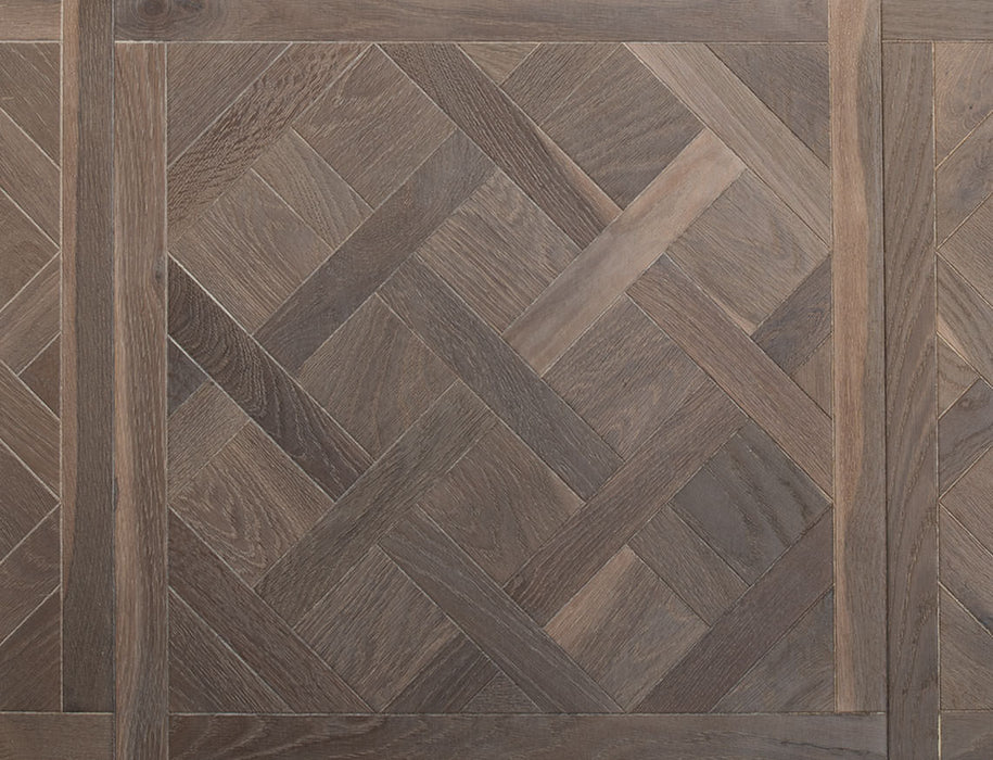 Engineered Oak Versailles Flooring – Grey Brown Oak – Brushed & Oiled – 600mm x 600mm – 14/3mm