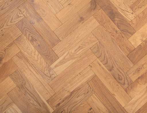 Engineered Oak Herringbone Flooring – Smoked Oak – Brushed & Lacquered – 90mm x 400mm – 15/4mm
