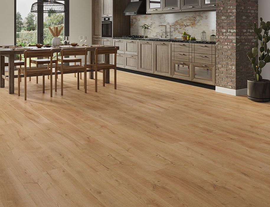 SPC Click Vinyl Flooring – Natural Brushed Oak – 181mm x 1520mm – 8/0.17mm