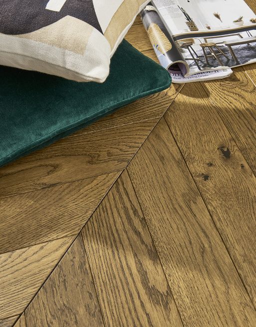 Cambridge Chevron Golden Smoked Oak