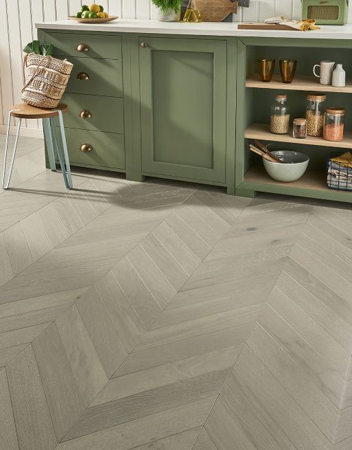 Cambridge Chevron Pearl Grey Oak