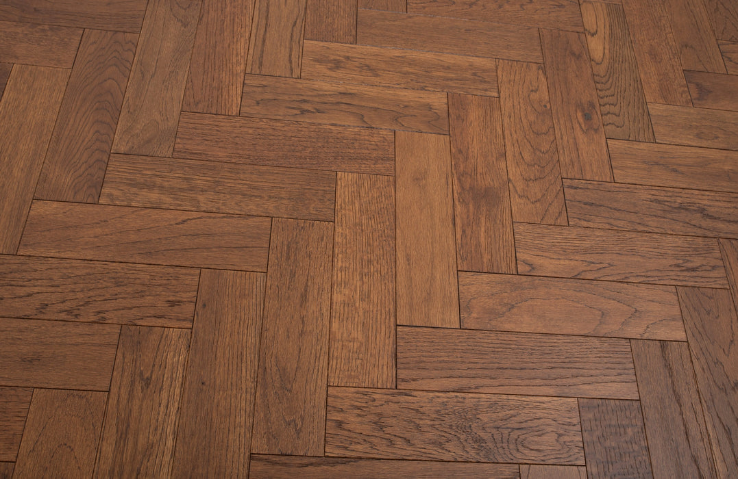 Engineered Oak Herringbone Flooring - Dark Oak - Brushed & Lacquered - 80mm x 300mm - 10/3mm