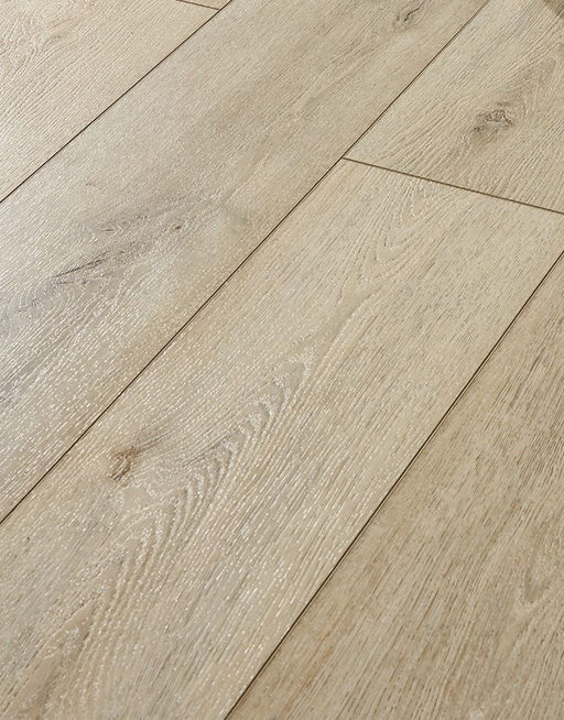 Close-Up Texture – Light Vanilla Oak SPC Click Flooring by EvoCore