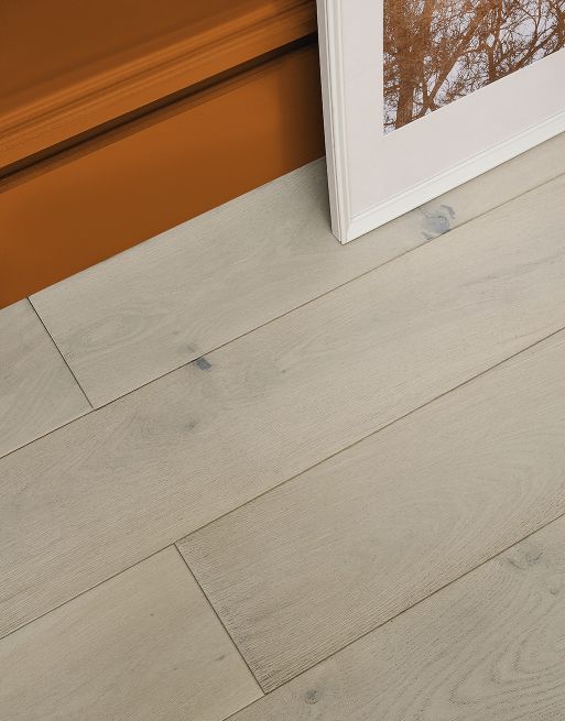 Frozen Oak Brushed & Lacquered Engineered Wood Flooring