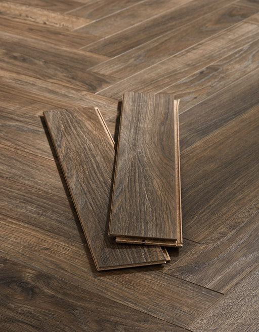 Vintage Chateau Herringbone Antique Brown Laminate Flooring £37.99/m² xccscss.