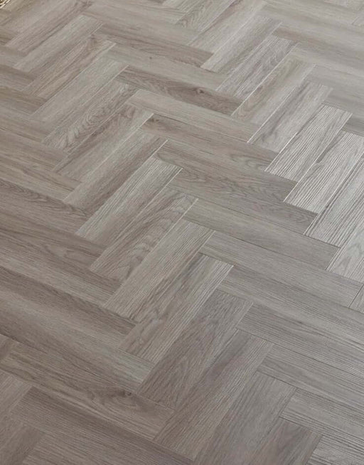 Classic Herringbone Pearl Oak LVT Stick Down Flooring £29.99/m² xccscss.