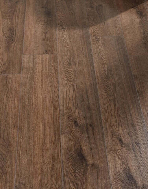 Farmhouse Dark Oak Laminate Flooring £11.99/m² xccscss.