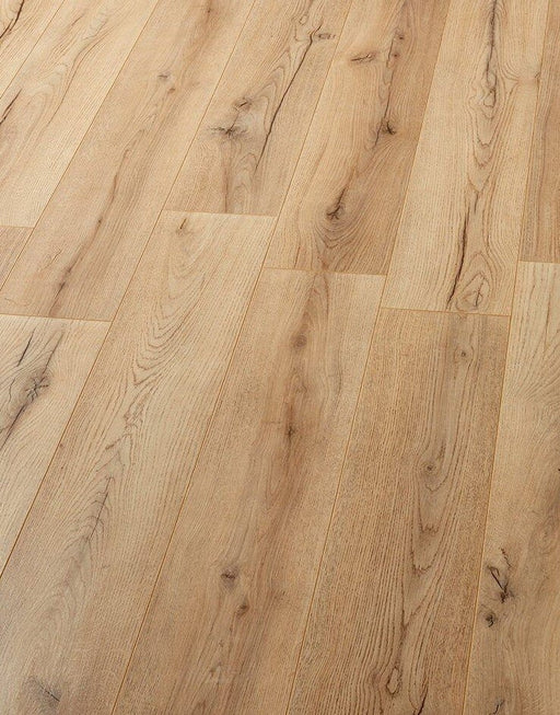 Loft Rustic Oak Laminate Flooring £9.99/m² xccscss.