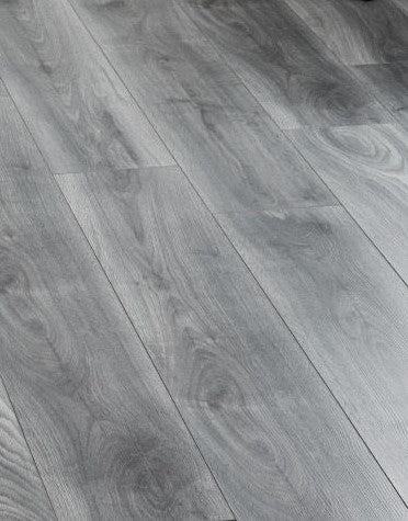 Noble Alfriston Oak Laminate Flooring £13.99/m² xccscss.