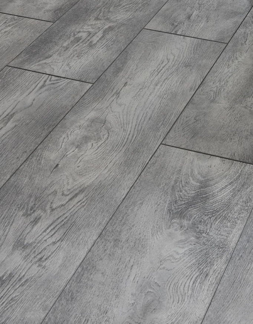 Noble Burford Oak Laminate Flooring £13.99/m² xccscss.