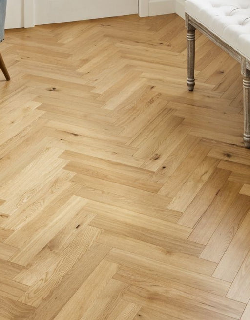 Village Natural Oak Lacquered Engineered Wood Flooring £53.99/m² xccscss.