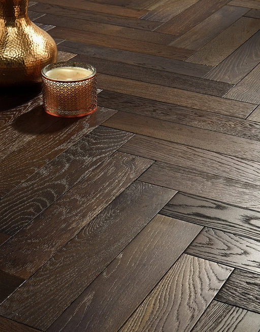 Oxford Herringbone Vintage Oak Brushed & Lacquered Engineered Wood Flooring £64.99/m² xccscss.