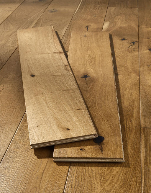Grand Imperial Golden Smoked Brushed & Lacquered Engineered Wood Flooring £69.99/m² xccscss.
