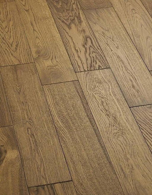 Loft Deep Golden Oak Brushed & Oiled Engineered Wood Flooring £47.99/m² xccscss.